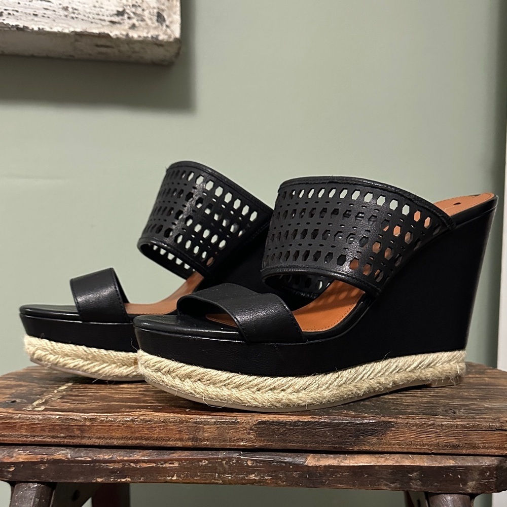 VIA SPIGA Marisol Black Laser Cut Wedge Sandals